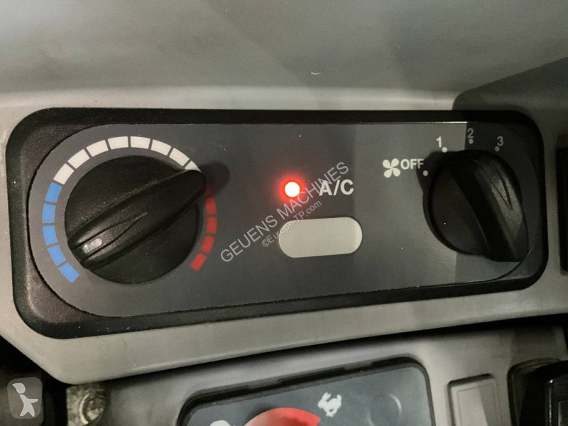 جرافة Kubota 0804 A 2
