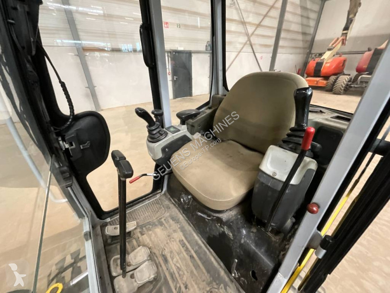جرافة Neuson ET 18