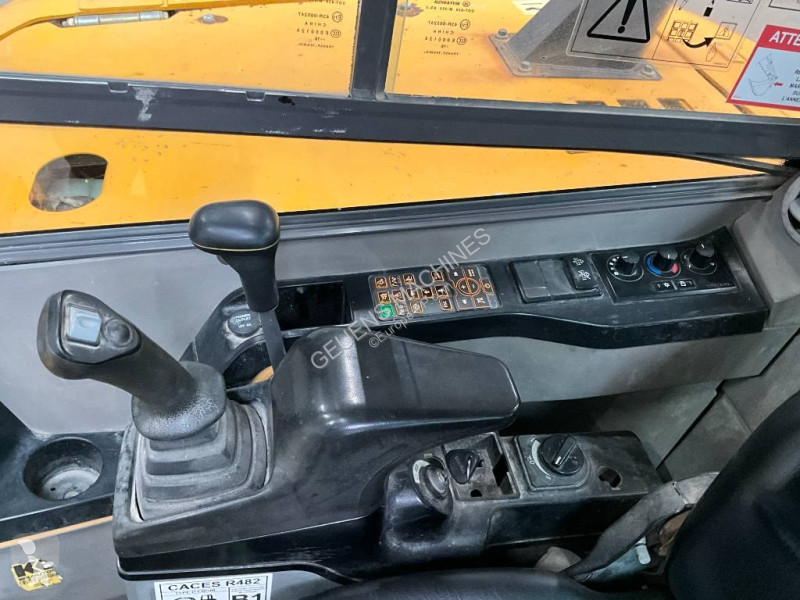 جرافة Volvo