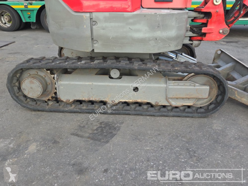 جرافة Volvo ECR25D
