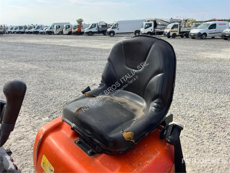 جرافة Kubota U103 VHG Mini Excavator (Inoperable)