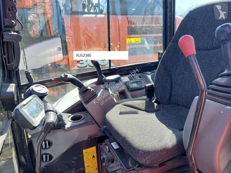 جرافة Bobcat E55z