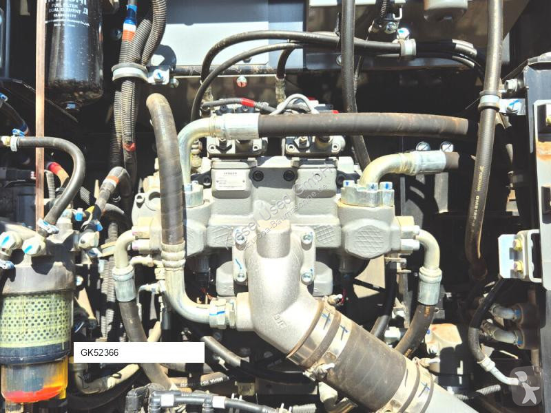 جرافة Hitachi ZX220W-7
