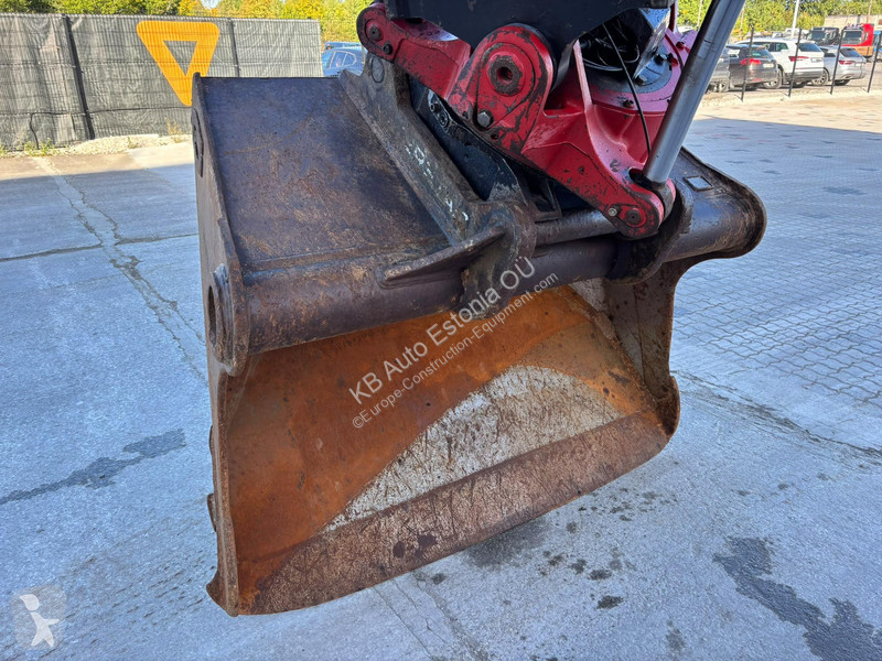 جرافة Volvo EC 220 EL TILTROTATOR / CENTRAL...