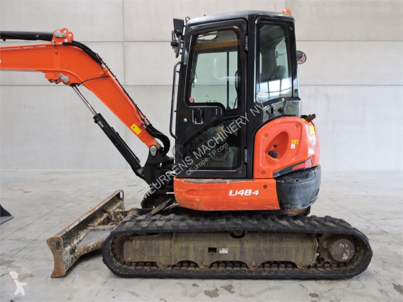 جرافة Kubota U48-4