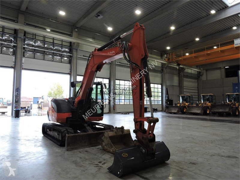 جرافة Kubota KX080-4