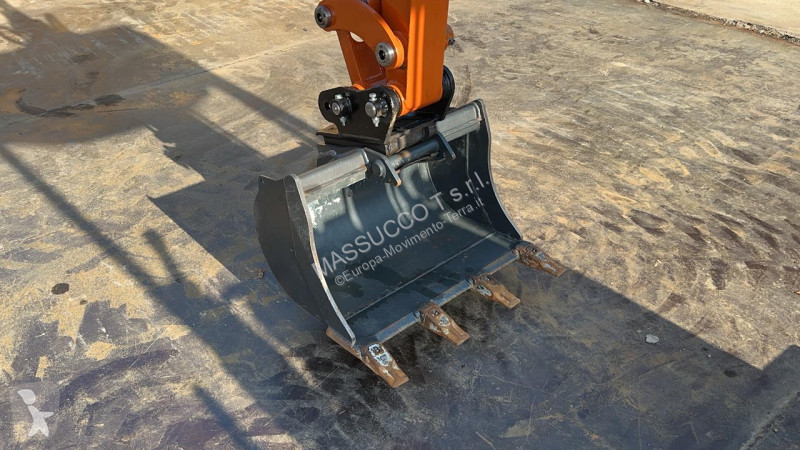 Lopatový nakládač Hitachi ZX19U-5A YR