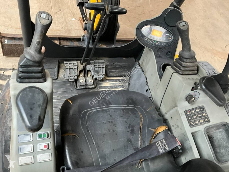جرافة Bobcat