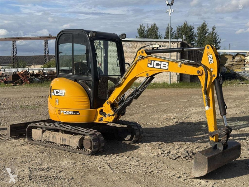 جرافة JCB