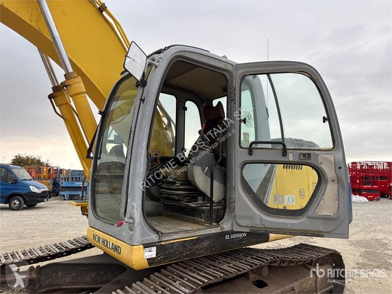 Skovel New Holland Kobelco E215B Tracked Excavator