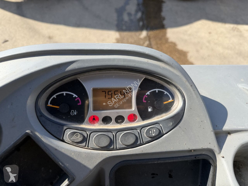 Skovel Bobcat E17