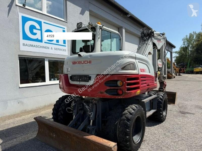 Skovel Takeuchi TB295W