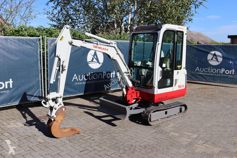 Skovel Takeuchi
