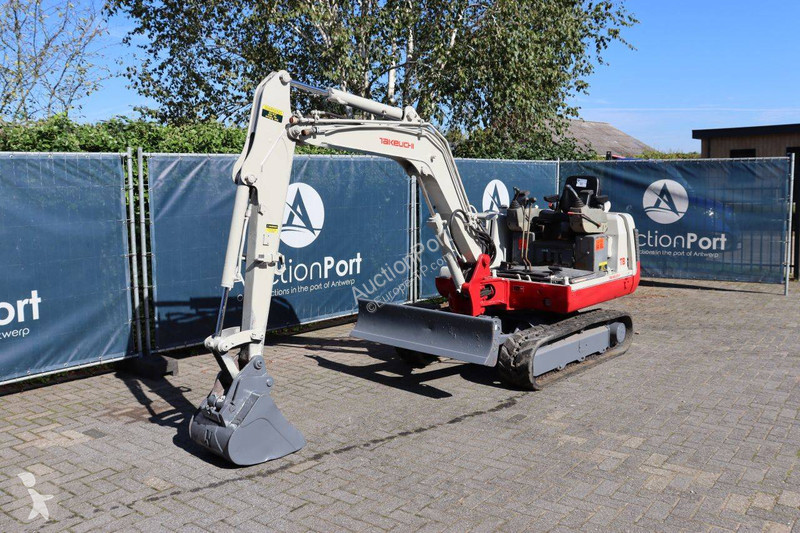 Skovel Takeuchi