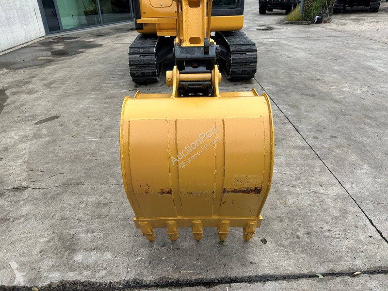Skovel Komatsu 7