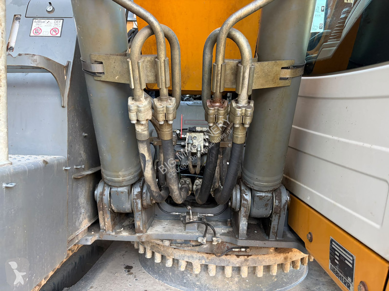 Pelle Liebherr