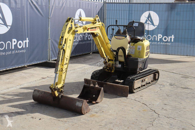 Pelle Yanmar ViO10-2A