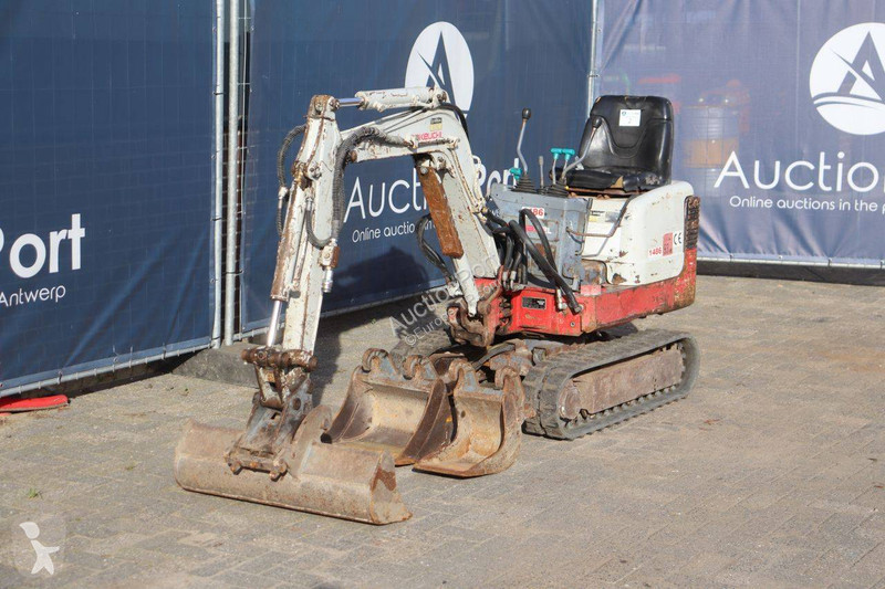 Excavadora Takeuchi