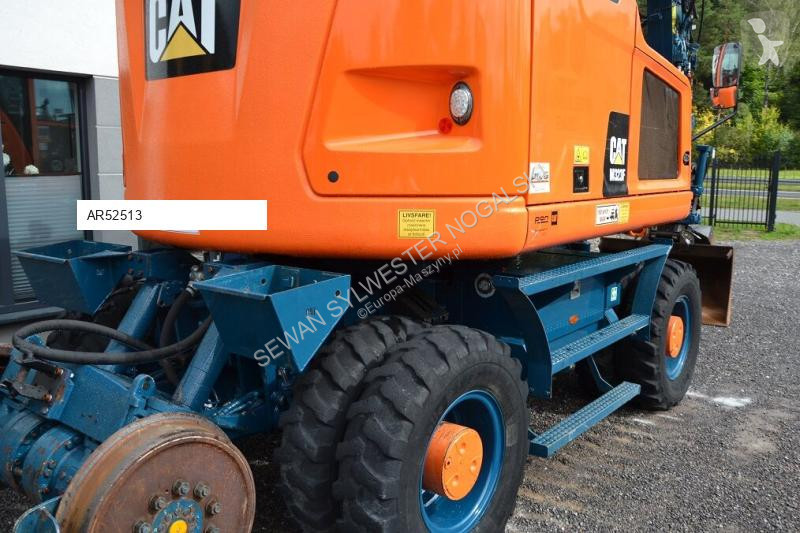 Excavadora Caterpillar M