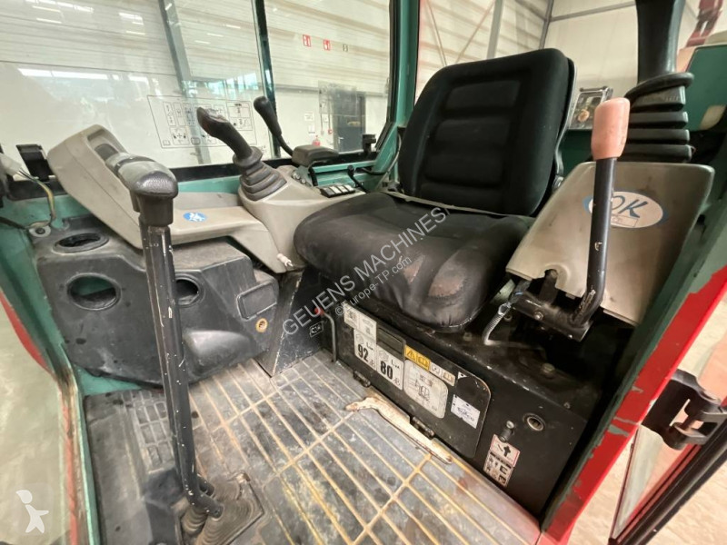 Lopatový nakládač Yanmar SV 16