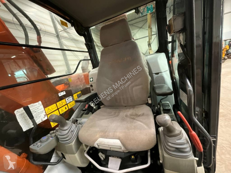 Pelle Hitachi 5B