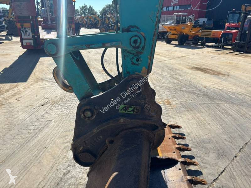 Pelle Kobelco SK180