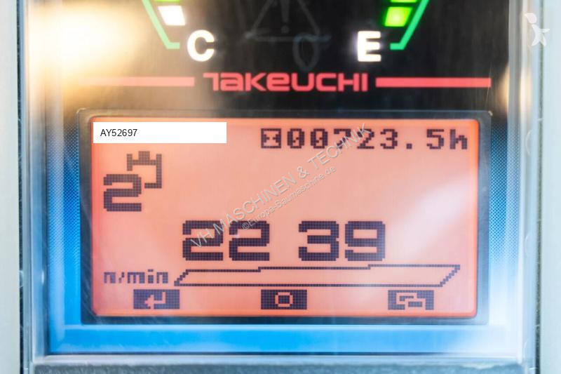 جرافة Takeuchi
