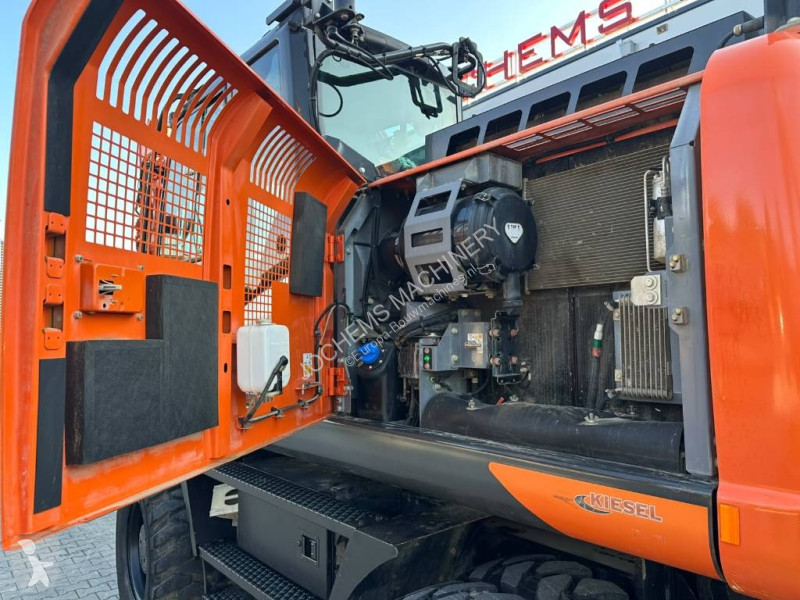 Pelle Hitachi 6