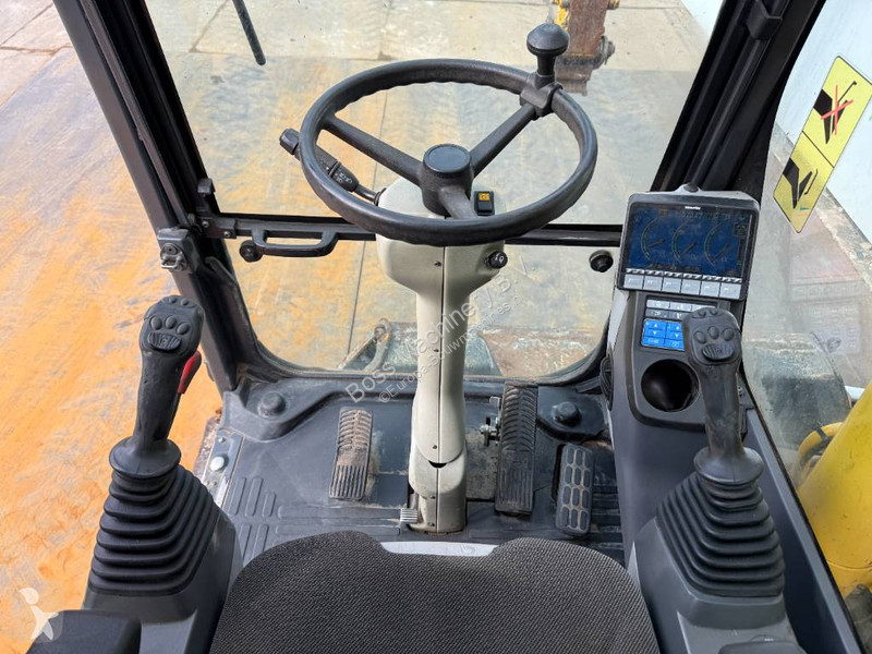 Pelle Komatsu - Triple Boom / Blade / Hammer Lines