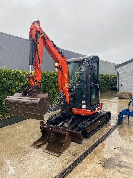 Pelle Kubota 274