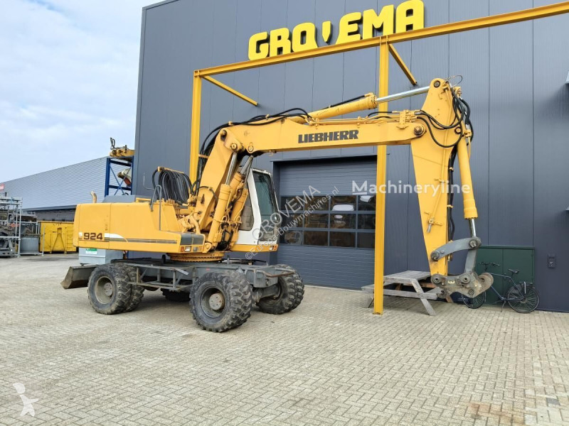 Pelle Liebherr A924 li