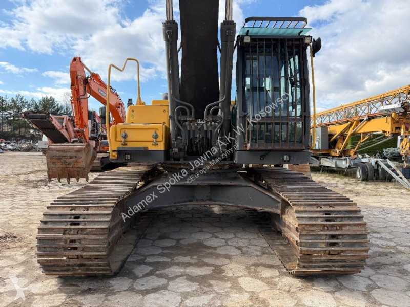 جرافة Volvo L