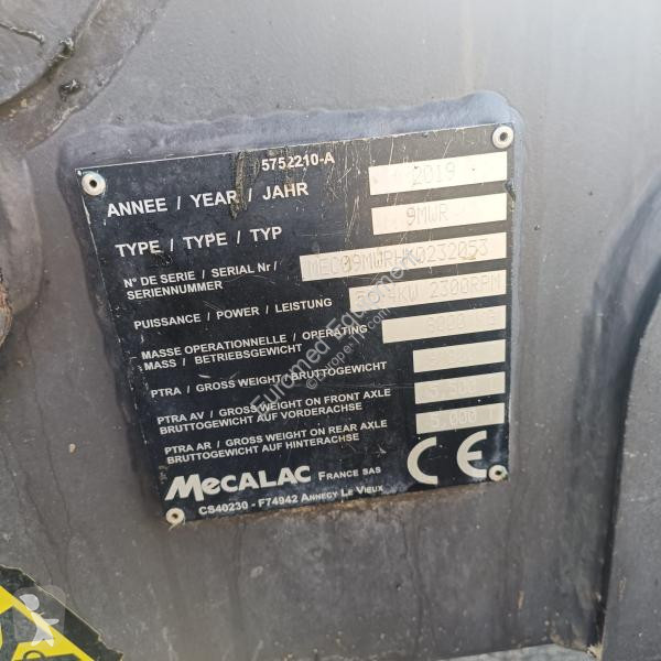 Pelle Mecalac  9MWR