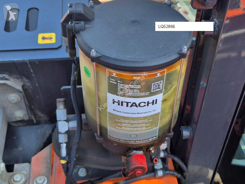 Багер Hitachi