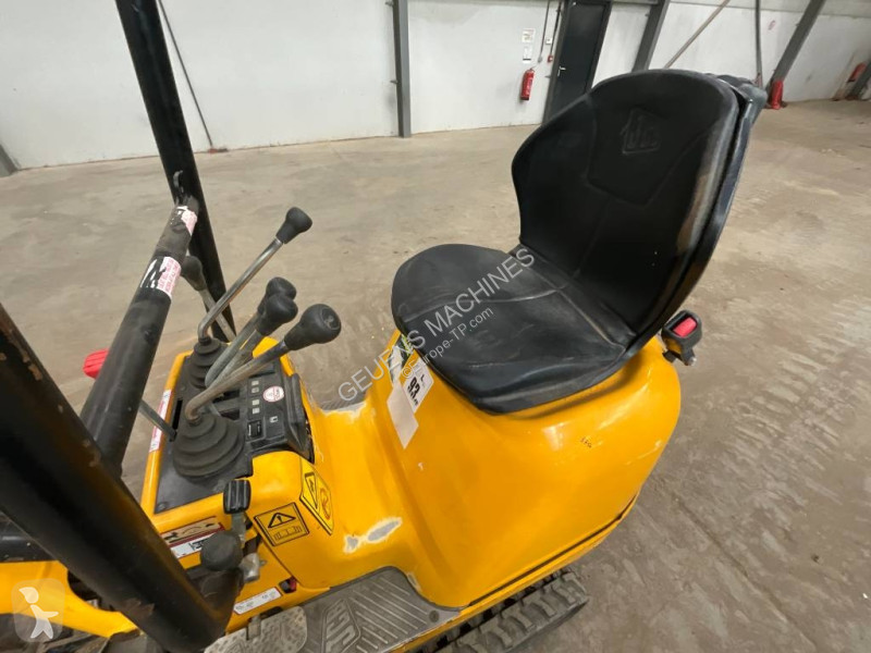 Багер JCB