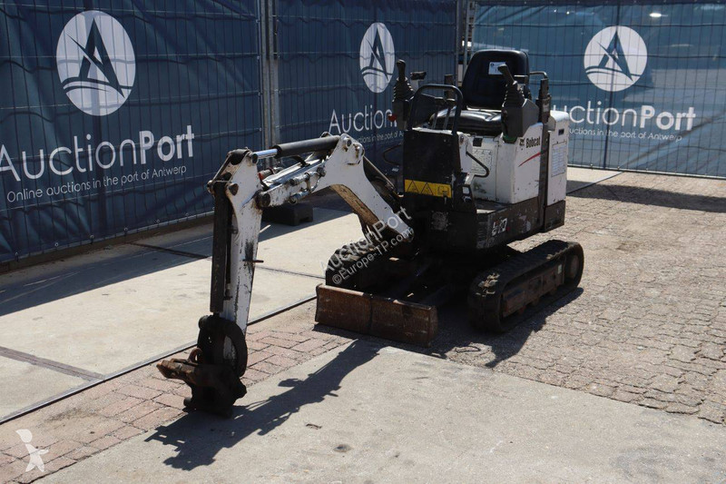 Багер Bobcat