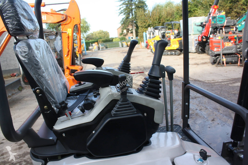 جرافة Terex E19