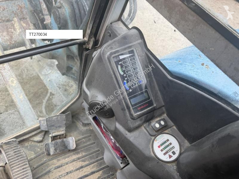 جرافة Takeuchi Powertilt