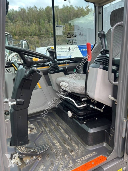 Багер Volvo EW 60 E