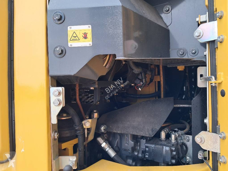 جرافة Komatsu