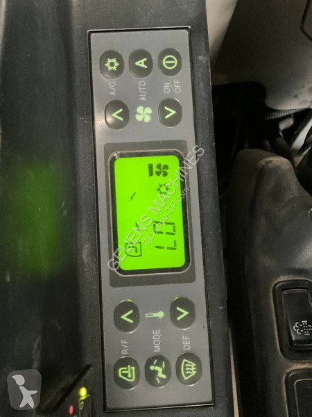 جرافة Kobelco 260 SR LC-3