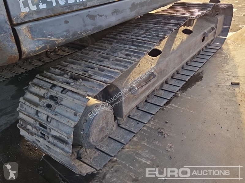 جرافة Volvo EC240