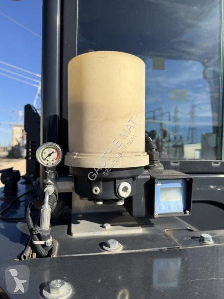 جرافة Hitachi ZX55U6