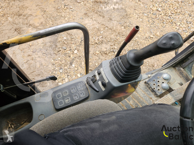 Багер JCB