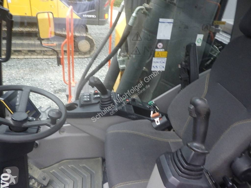 Escavadora Volvo