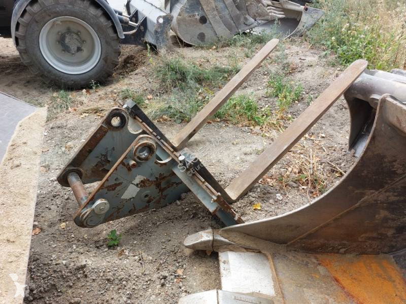 Graafmachine Liebherr A913Compact