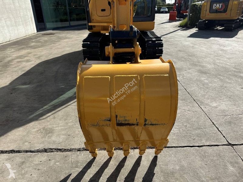 Escavadora Komatsu 7