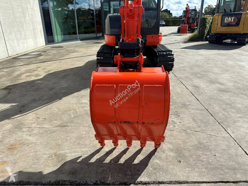 Escavadora Kubota KX155-3SZ