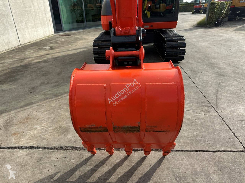Escavadora Kubota KX175-5