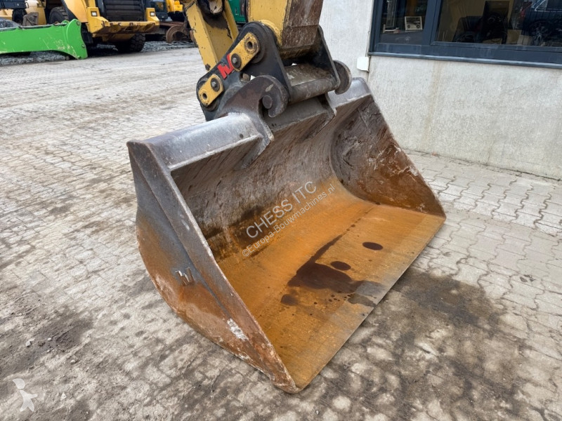 Graafmachine Caterpillar L